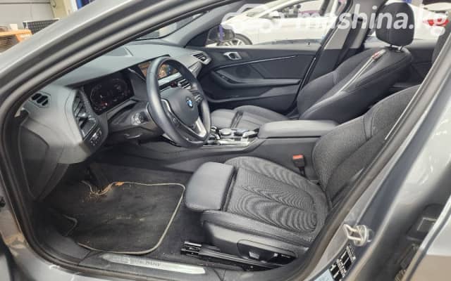 BMW 1 серии III (F40) 120i 2.0 AMT