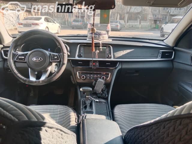 Kia K5 II 2.0 AT