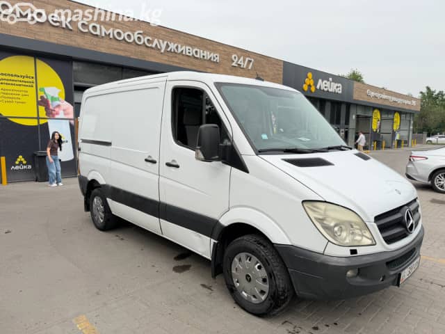 Mercedes-Benz Бортовой (4х2)
