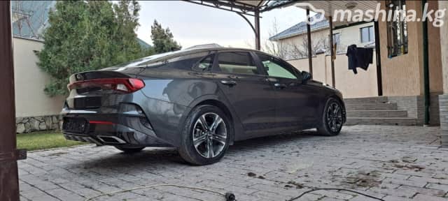 Kia K5 III 2.0 AT