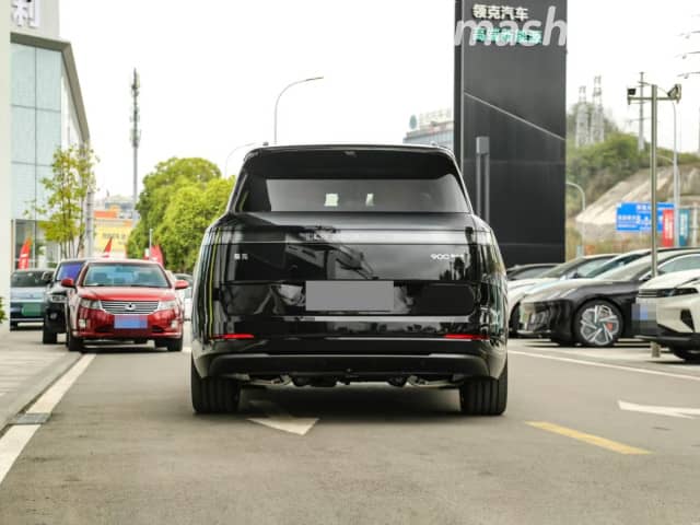 Lynk & Co 900 1.5hyb AT 4WD