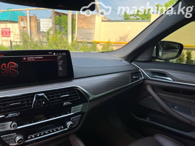BMW 5 серии VII (G30/G31) Рестайлинг 530i xDrive 2.0 AT 4WD