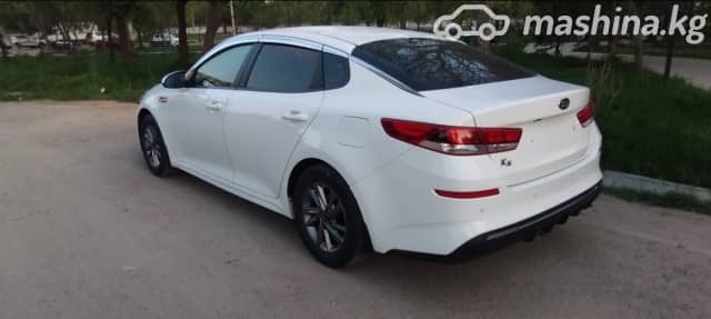Kia K5 II 2.0 AT