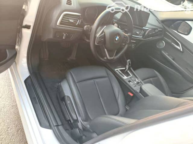 BMW 1 серии III (F52) Рестайлинг 120i 1.5 AMT