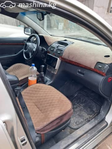 Toyota Avensis II 1.8 MT