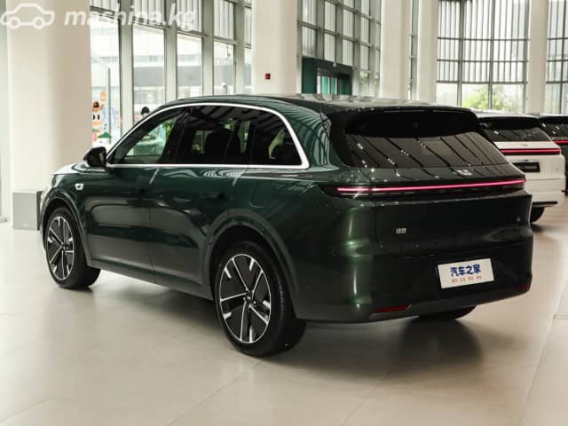 LiXiang L6 1.5hyb AT 4WD
