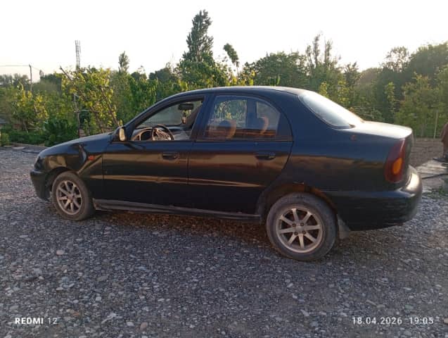 Chevrolet Lanos I 1.5 MT