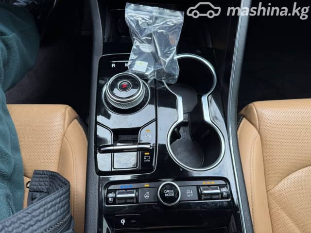 Kia K5 III 2.0hyb AT