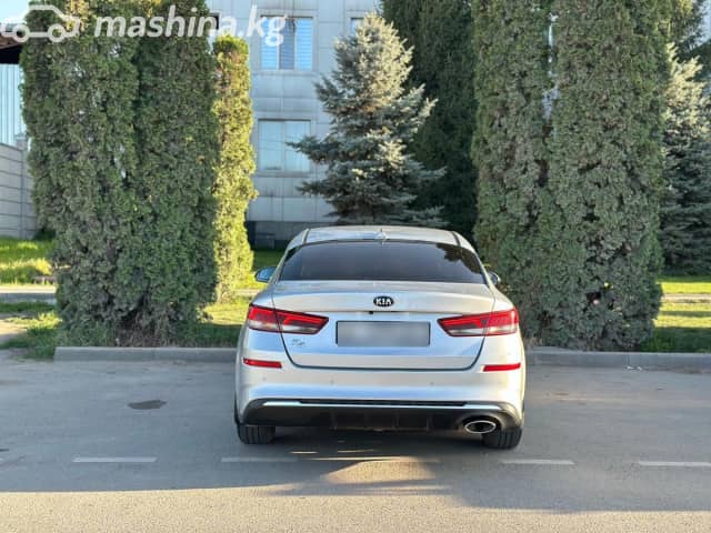Kia K5 II 2.0 AT