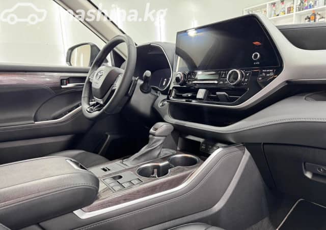 Toyota Highlander IV (U70) 2.5hyb AT 4WD