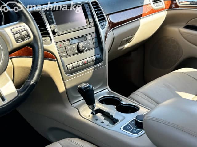 Jeep Grand Cherokee IV (WK2) 5.7 AT 4WD