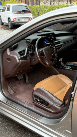 Lexus ES VII 300h 2.5hyb CVT