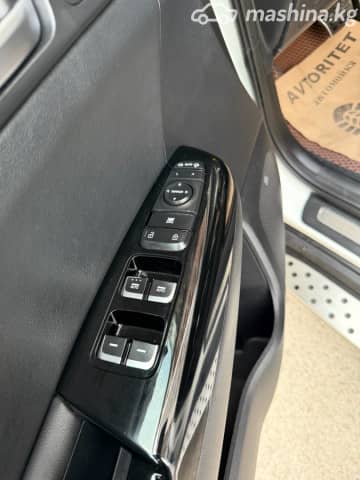 Kia Sportage IV Рестайлинг 2.0d AT
