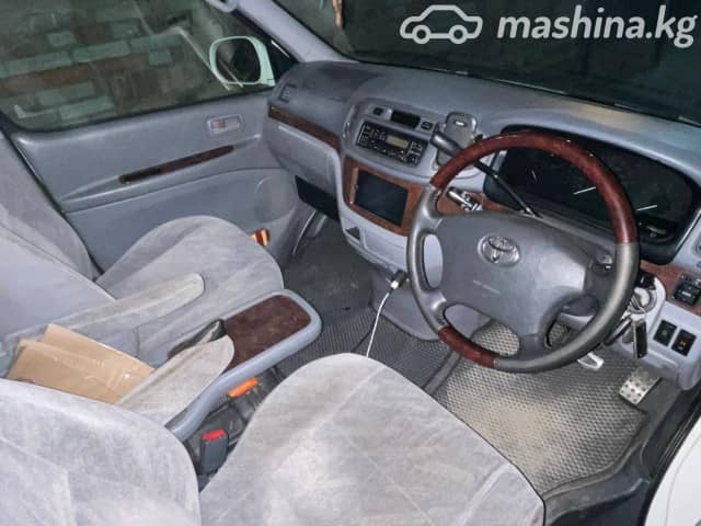 Toyota Regius 3.0d AT 4WD
