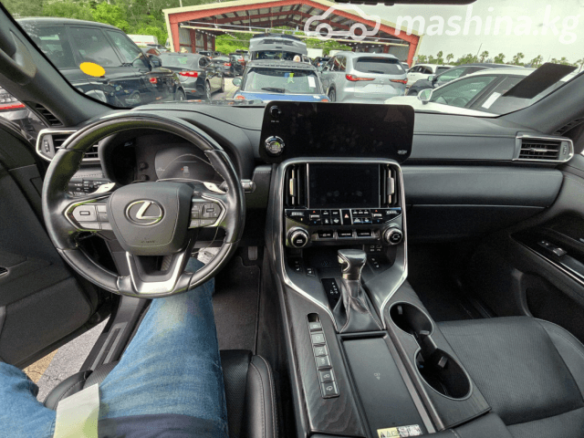 Lexus LX IV 600 3.5 AT 4WD