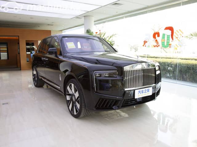 Rolls-Royce Cullinan I 6.7 AT AWD