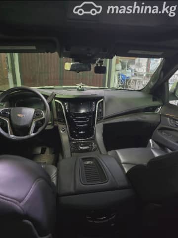 Cadillac Escalade IV 6.2 AT 4WD
