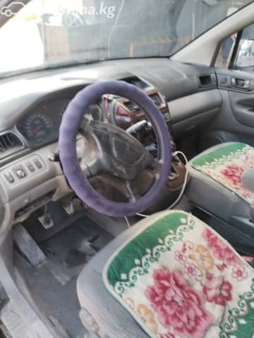 Mitsubishi Space Wagon III 2.4 MT