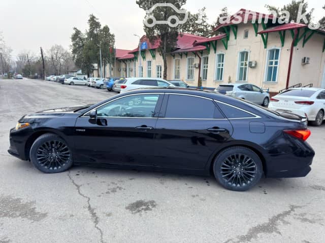Toyota Avalon V 2.5hyb CVT