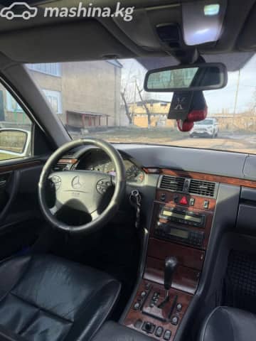 Mercedes-Benz E-Класс II (W210, S210) Рестайлинг 320 3.2 AT