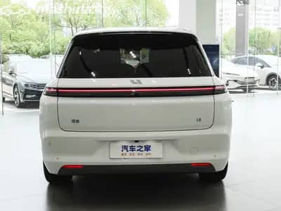 LiXiang L8 Pro 1.5hyb AT 4WD