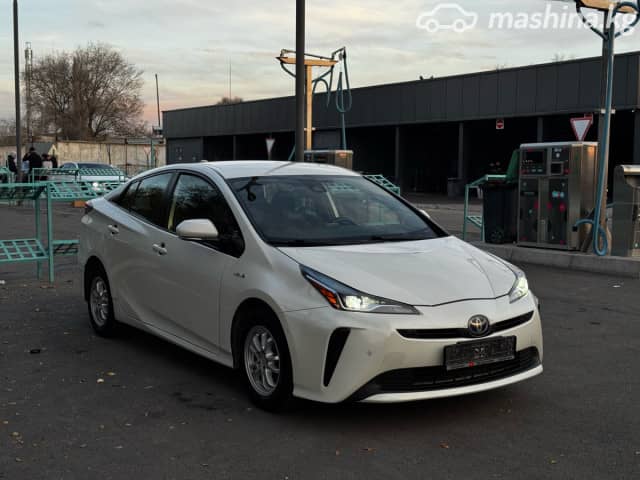 Toyota Prius IV Рестайлинг (XW50) 1.8hyb AT