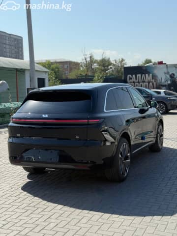LiXiang L6 1.5hyb AT 4WD