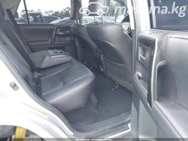 Toyota 4Runner V Рестайлинг 4.0 AT 4WD