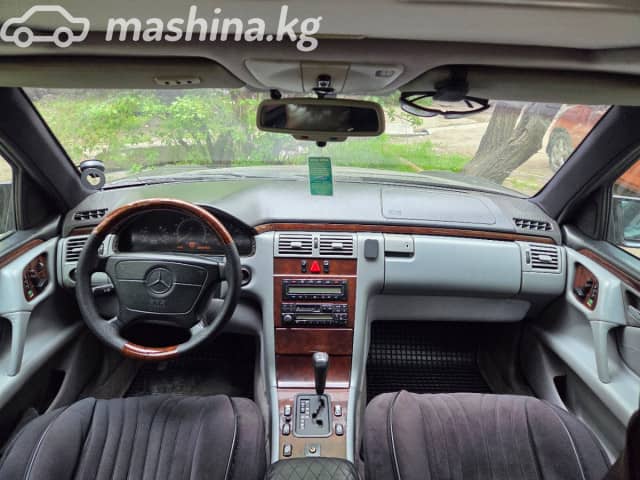 Mercedes-Benz E-Класс II (W210, S210) 320 3.2 AT