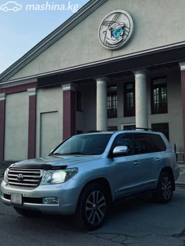 Toyota Land Cruiser 200 Series 4.5d AT 4WD