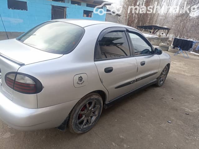 Daewoo Lanos (Sens) 1.5 MT