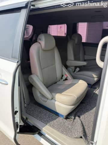 Kia Carnival III 2.2d AT