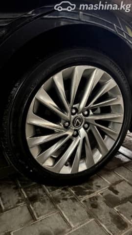 Lexus ES VII Рестайлинг 300h 2.5hyb CVT