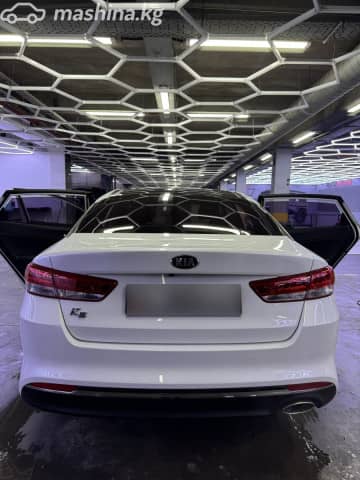 Kia K5 II 2.0 AT