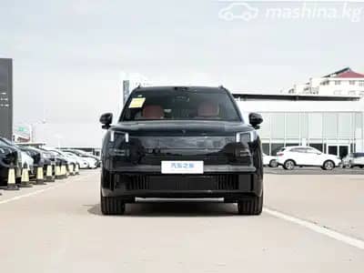 Lynk & Co 900 2.0hyb AT 4WD