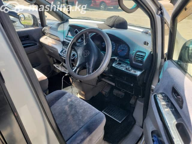 Nissan Serena I (C23) 2.4 MT
