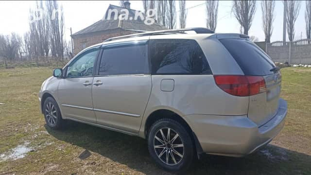 Toyota Sienna II 3.3 AT 4WD