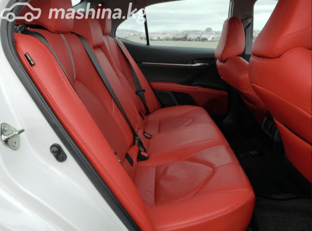 Toyota Camry VIII (XV70) 2.5 AT