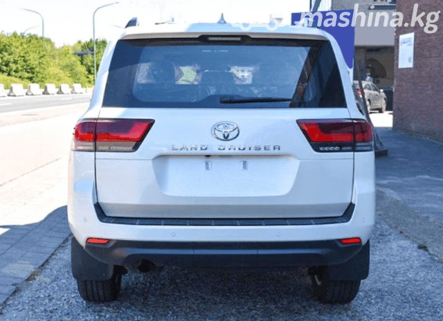 Toyota Land Cruiser 300 Series 3.5 AT 4WD