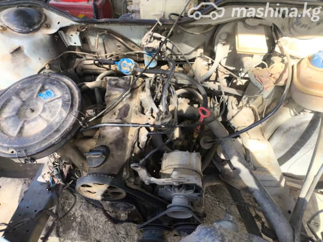 Audi 100 III (C3) 1.8 MT