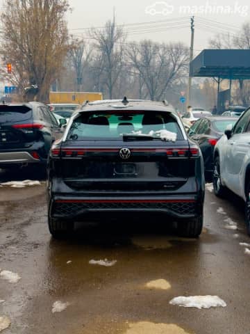 Volkswagen Tiguan III (China Market) 2.0 AMT 4WD