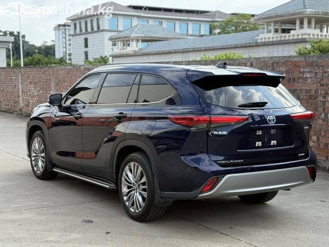 Toyota Grand Highlander 2.4 AT 4WD