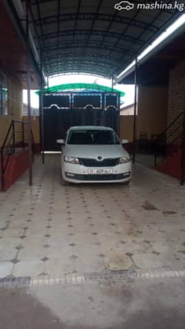 Skoda Rapid I Рестайлинг 1.6 MT