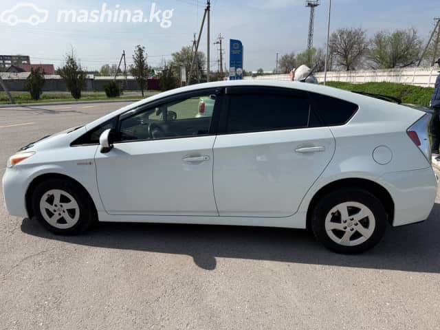Toyota Prius III Рестайлинг (XW30) 1.8hyb AT