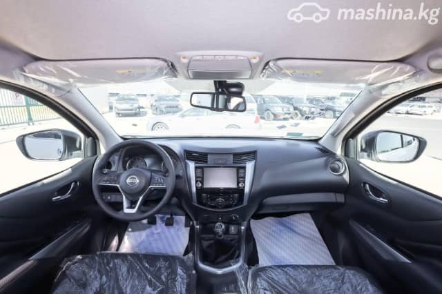 Nissan Navara (Frontier) IV (D23) 2.5 MT 4WD