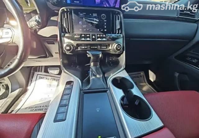 Lexus LX IV 600 3.5 AT 4WD