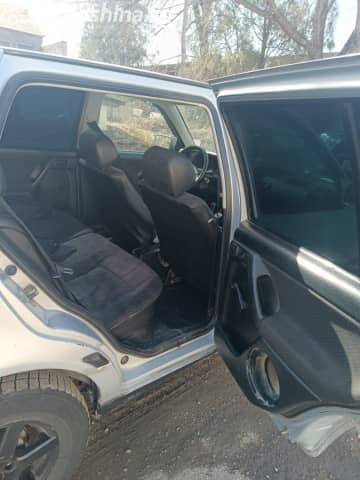 Volkswagen Golf III 1.6 MT