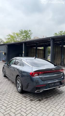 Kia K5 III 1.6 AT