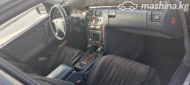 Mercedes-Benz E-Класс II (W210, S210) Рестайлинг 320 3.2 AT 4WD