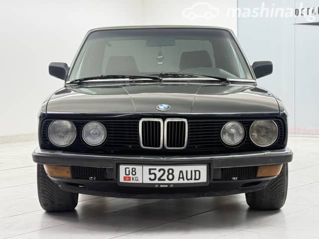 BMW 5 серии II (E28) 528i 2.8 MT